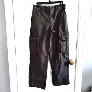 TNA Aritzia Cargo Pants Grey Pockets Carpenter Straight Leg Size 6 EUC